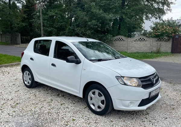 Dacia Sandero cena 24900 przebieg: 144000, rok produkcji 2015 z Sochaczew małe 326